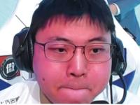 亿万28-Uzi回归赛场，高光表现首场状态亮眼，热火观众沸腾！的简单介绍