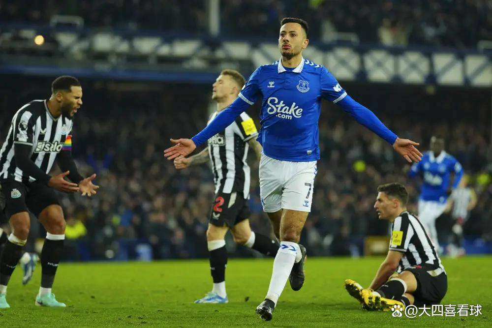  英超今夜走向成谜；费耶诺德状态回暖；底气十足；更衣室氛围转暖