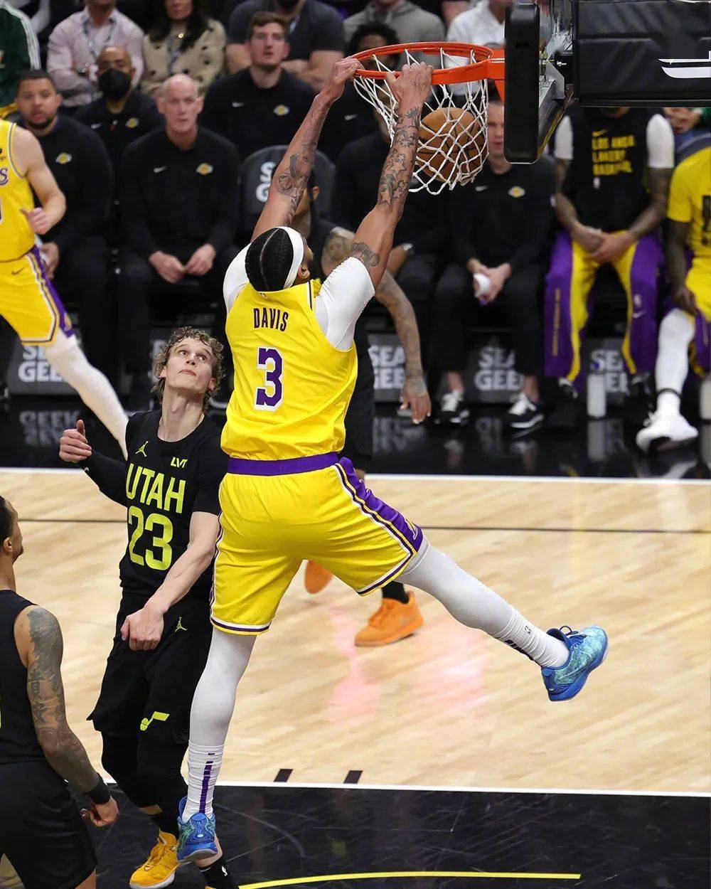 浓眉哥迎来七赛季高光表现,老鹰球迷沸腾!的简单介绍 浓眉哥迎来七赛季高光表现,老鹰球迷沸腾!的简单介绍